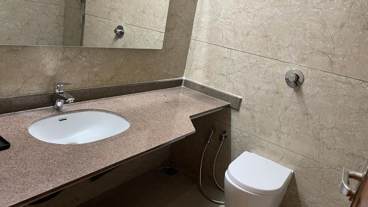 Heaven 7 Hotel & Resort Himatnagar Exterior foto