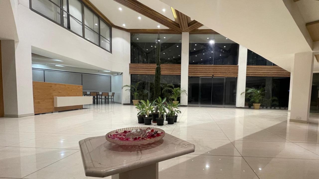 Heaven 7 Hotel & Resort Himatnagar Exterior foto