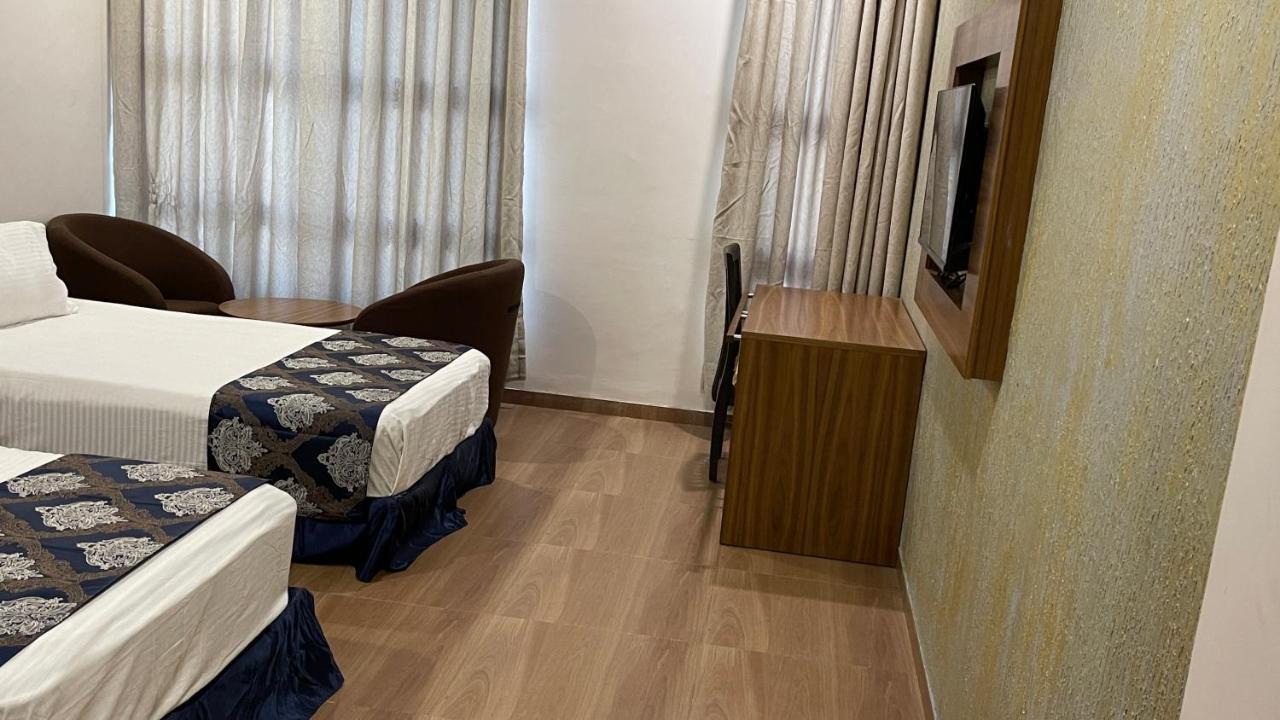 Heaven 7 Hotel & Resort Himatnagar Exterior foto