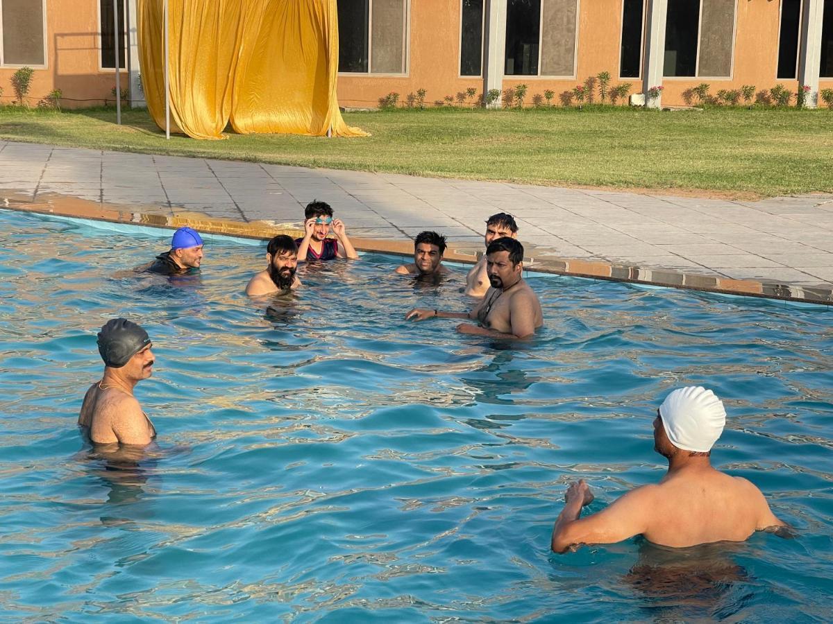 Heaven 7 Hotel & Resort Himatnagar Exterior foto
